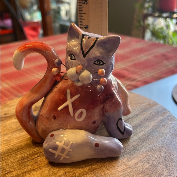 Vintage 2003 XO (Hugs and Kisses) FANCY Ceramic Kitty Cat Figurine Amy Lacombe - Picture 11 of 12